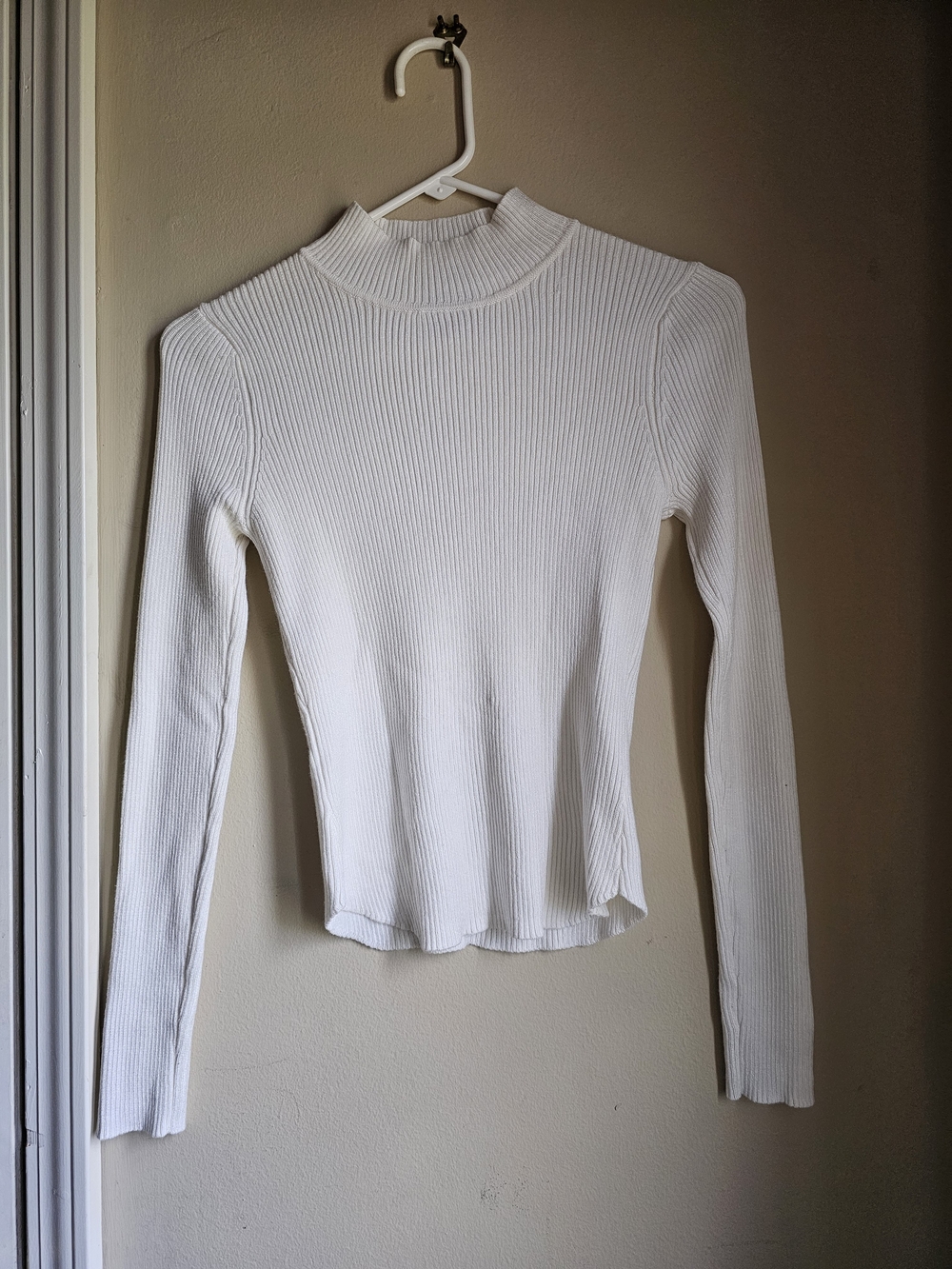 Ribbed Mock Neck Long-Sleeve Top - White